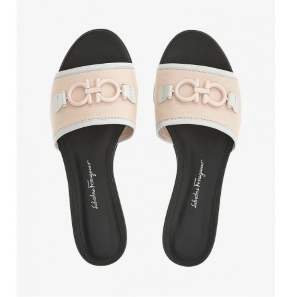 S-4. SALVATORE FERRAGAMO RHODES GANCINI LOGO SANDALS